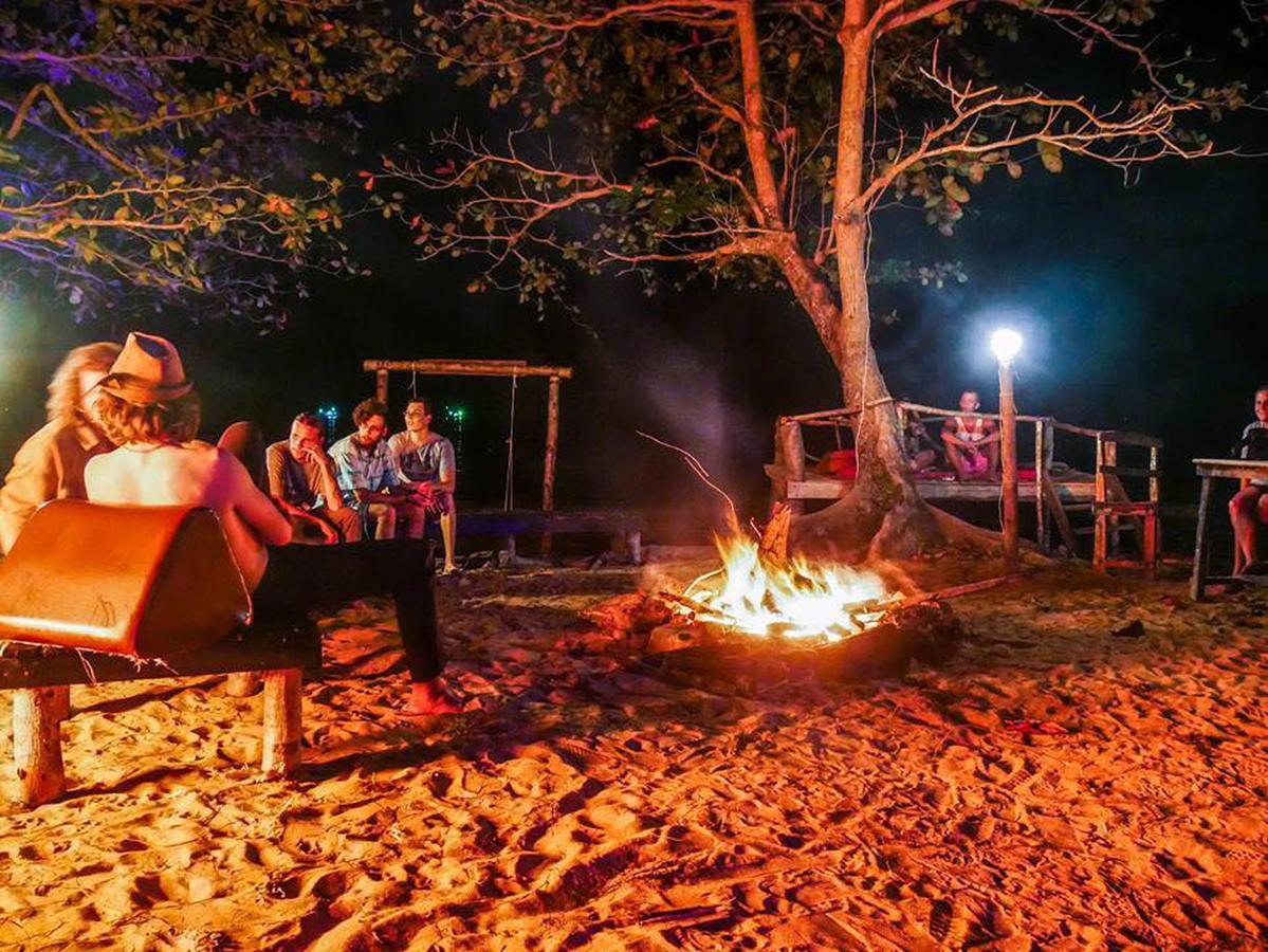 Yellow Moon M23 Koh Rong Sanloem Bagian luar foto